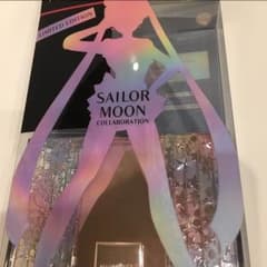 マキアージュ セーラームーンコラボケースのサムネイル