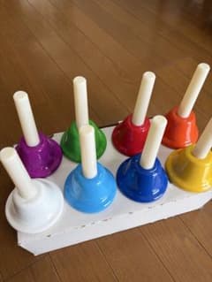 ★出品2/28まで★カラフルハンドベル8個セット★