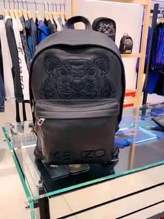 Excellent condition KENZO tiger embroidered leather backpack, black, large capacity, laptop compartment, suitable for commuting and travel.
