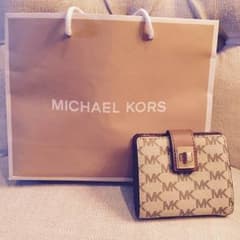新品＊Michael Kors＊折りたたみ財布のサムネイル