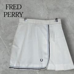 FRED PERRY テニススカート 64 白 ミニ丈 プリーツ ロゴ刺繍 M春