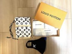 【さむ様専用】ルイヴィトンマスク　黒色のサムネイル