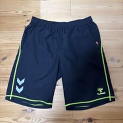 hummel ハーフパンツ ブラック×ライムグリーンのサムネイル