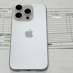 【新品・未開封】iPhone15pro 256GB ホワイト　今週末までのサムネイル