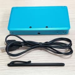 美品✨️動作確認済 ニンテンドー3DS アクアブルー 充電器付きのサムネイル