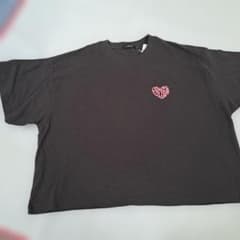 半袖Tシャツ チャコールグレー ハートロゴのサムネイル