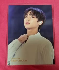 週末値下げ！Wanna One ジフンのサムネイル