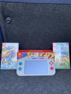 Switchライト本体　どうぶつの森　ポケモンソードのサムネイル