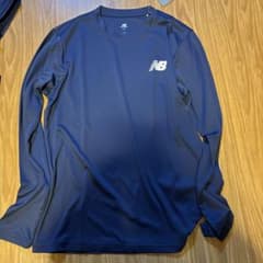 new balance AMT45402 ネイビー Lサイズ Tシャツのサムネイル