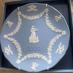 WEDGWOOD ウェッジウッド 2000年 イヤープレートのサムネイル