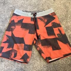 VOLCOM/ボルコム　メンズ水着のサムネイル