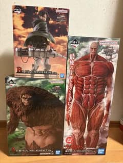 一番くじ 進撃の巨人 リヴァイ・獣の巨人・超大型巨人 フィギュア