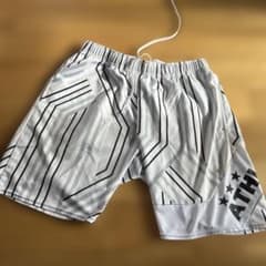 ATHLETA ストライプ柄 ハーフパンツ Lサイズのサムネイル