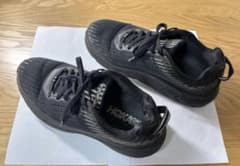 HOKA ONE ONEブラック ランニングシューズのサムネイル