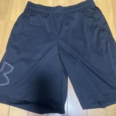 Under Armour 黒 ショートパンツのサムネイル