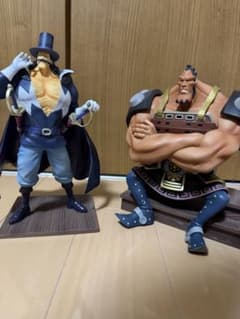 ONE PIECE 이치 반 쿠지 조즈 비스타 피규어