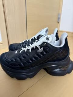 オズヴィーナス OZVENUZ W アディダスオリジナルスのサムネイル