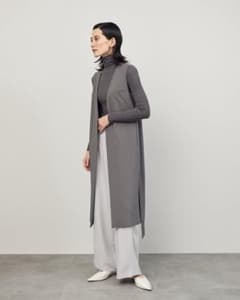 【着用1回のみ美品】SOÉJU ウールライクロングジレ グレーのサムネイル