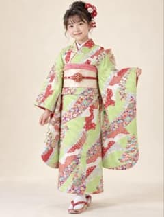 七五三 着物 7歳用 晴れ着 黄緑色 華やかのサムネイル