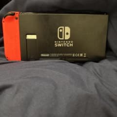 Nintendo Switch 本体 ネオンレッドのサムネイル