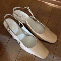 EIZOバックベルトパンプスのサムネイル