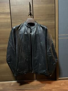 【秋の季節にぴったり】テットオム　レザージャケット　革ジャンのサムネイル