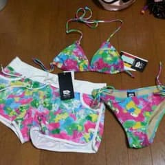 値下げ￥6500→￥5000円  新品未使用☆Rustyの水着3点セットのサムネイル