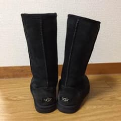 正規品   UGG  クラシックトール  ブラックのサムネイル