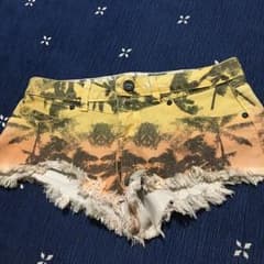 VOLCOM レディースショートパンツのサムネイル