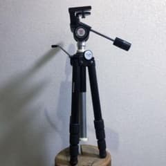 kowboy様専用！Husky 三脚　QUICK-SET 4段　数回使用のみ！のサムネイル