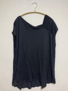 《美品》アシンメトリートップス 黒のサムネイル