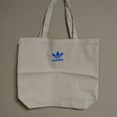 adidas トートバッグのサムネイル