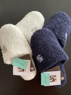 【新品】カシウェア　kashwere スリッパ　ネイビーのサムネイル