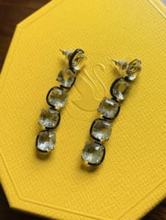 完売品 スワロフスキー Swarovski Harmonia ピアス - メルカリ