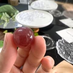 ストロベリークォーツ 丸玉 約17.7mm 一点物 天然石 置物のサムネイル