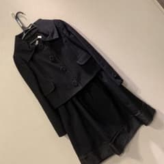 再々値下⭐︎TO BE CHIC スーツ　40  卒業式　卒園式　入学式　ブラックのサムネイル