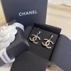 CHANEL CCロゴ ピアス(両耳用)のサムネイル