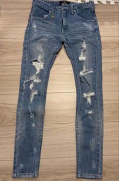 Rady ホワイト スキニーパンツ　23【新品、未使用】のサムネイル