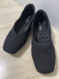 VIVAIA 超軽量　スクエアトゥ　フラットパンプスのサムネイル