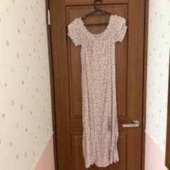 H&M 花柄 ロングワンピースのサムネイル