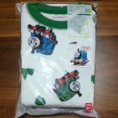 【新品未使用★サイズ80㎝】ユニクロ UNIQLO トーマス キルト パジャマのサムネイル