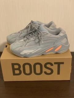 adidas yeezy700 イナーシャ　INERTIAのサムネイル