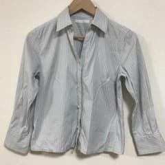 シャツ UNIQLO グレーのサムネイル