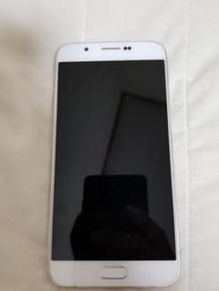 GALAXY  A8  白ロム SIMロック解除のサムネイル