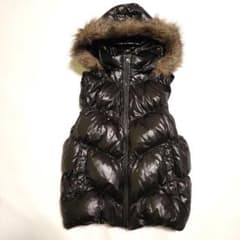 美品* GAP 40周年限定 ダウンベスト ファーフード 脱着 2way 美品* GAP 40周年限定 ダウンベスト ファーフード 脱着 2way - メルカリ
