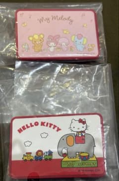 サンリオ　ミニ折りたたみテーブル　ハローキティ　マイメロディー　二種セット