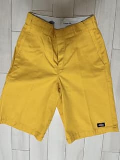 Dickies ルーズフィット イエローショートパンツのサムネイル
