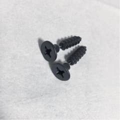 ピアス ネジ 黒のサムネイル