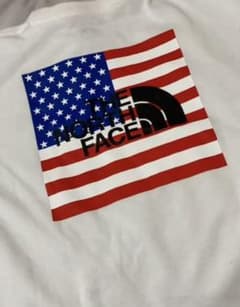 THE NORTH FACE Tシャツのサムネイル