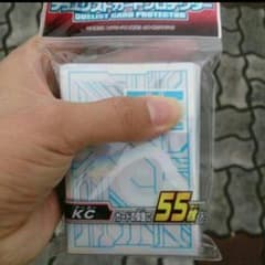 遊戯王 最新スリーブ KC 新品未開封のサムネイル